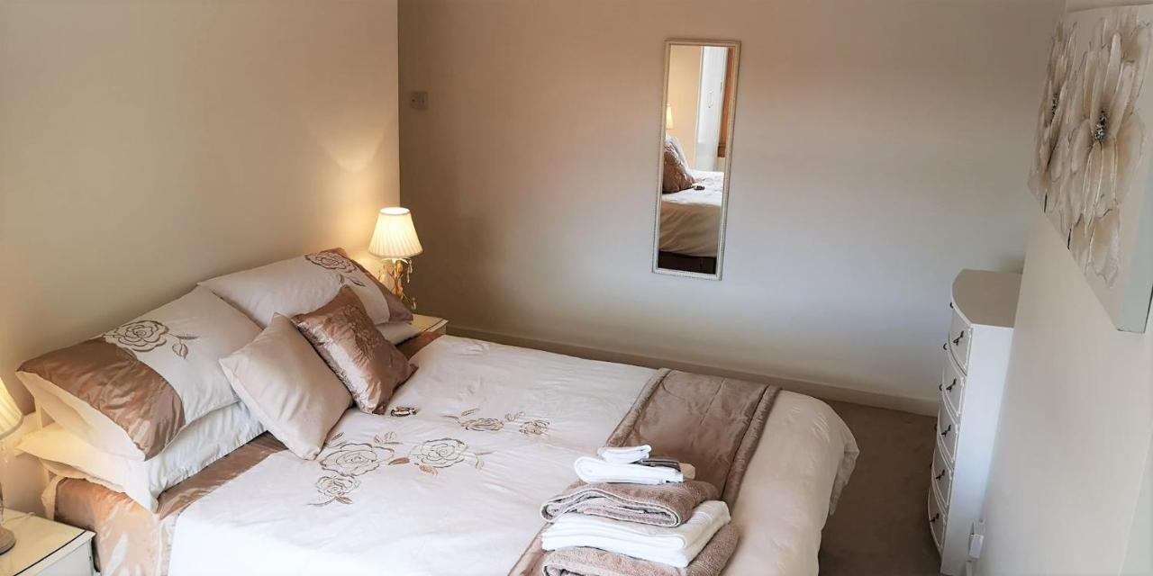 Ginger'S Apartment Stirling Bagian luar foto